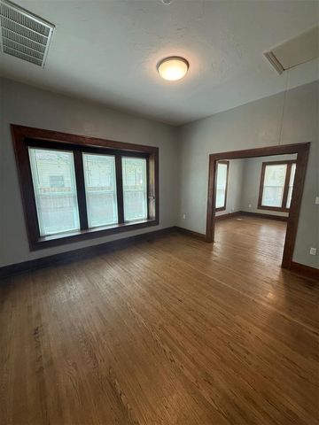 721 N Kickapoo Avenue, Shawnee, OK 74801