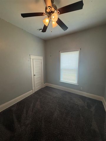 721 N Kickapoo Avenue, Shawnee, OK 74801