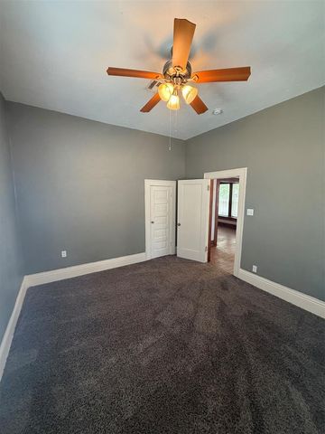 721 N Kickapoo Avenue, Shawnee, OK 74801