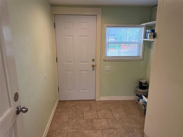 721 N Kickapoo Avenue, Shawnee, OK 74801