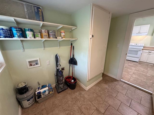 721 N Kickapoo Avenue, Shawnee, OK 74801