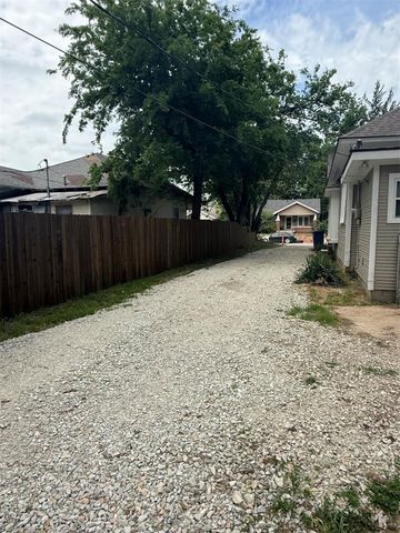 721 N Kickapoo Avenue, Shawnee, OK 74801