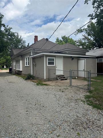 721 N Kickapoo Avenue, Shawnee, OK 74801