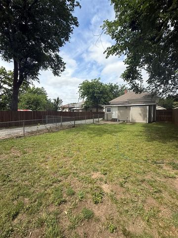 721 N Kickapoo Avenue, Shawnee, OK 74801