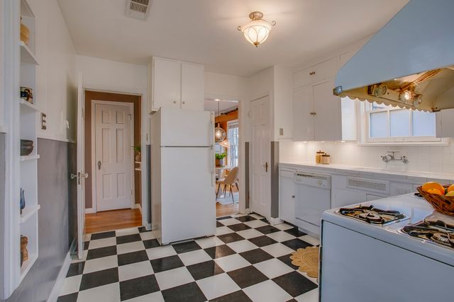 2519 W 10th Street, Dallas, TX 75211