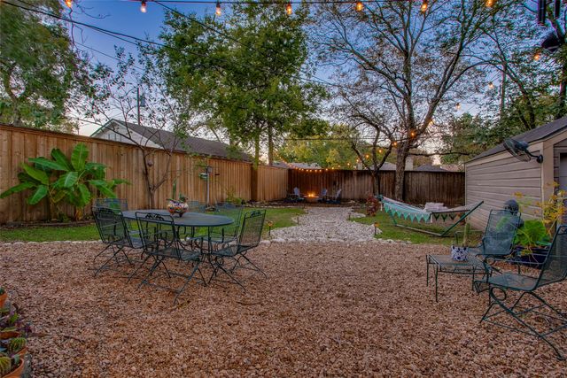 2519 W 10th Street, Dallas, TX 75211