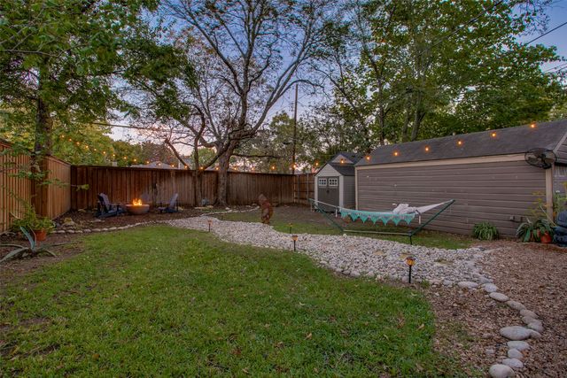 2519 W 10th Street, Dallas, TX 75211