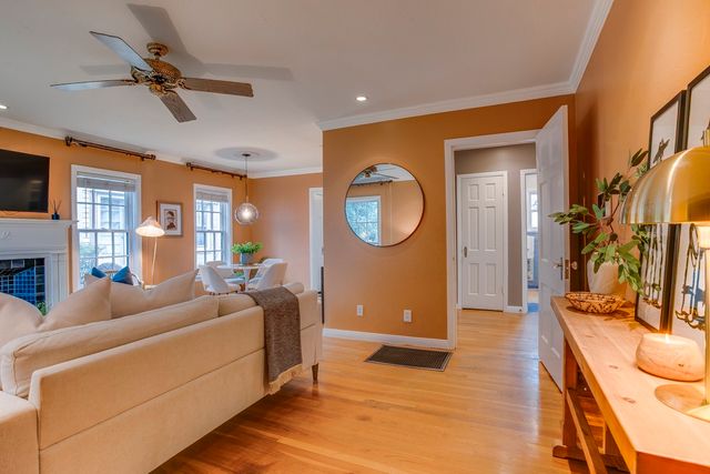 2519 W 10th Street, Dallas, TX 75211