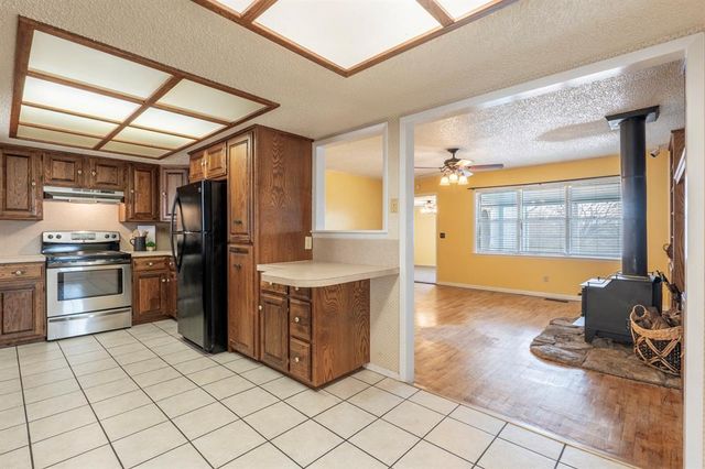 23973 Rangeline Road, Tecumseh, OK 74873