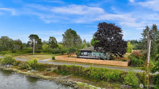 4701 Drayton Harbor Road, Blaine, WA 98230