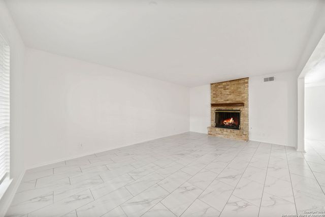 6106 Vance Jackson Rd Apt 50, San Antonio, TX 78230