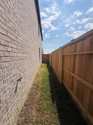 16815 Spotted Oak Drive, Hockley, TX 77447