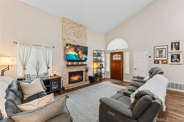 10332 Washington, South Gate, CA 90280