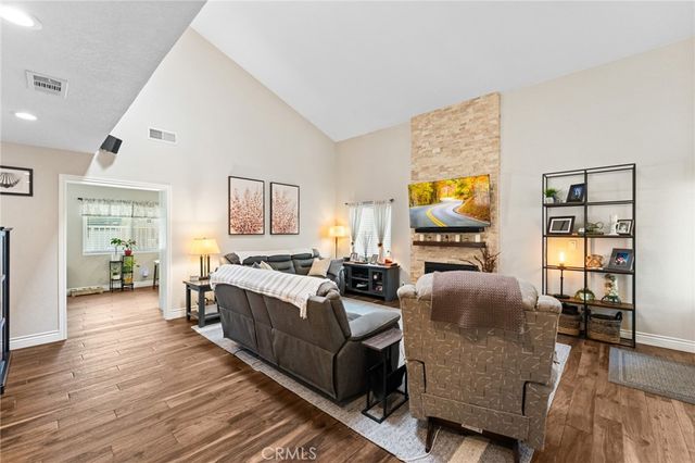 10332 Washington, South Gate, CA 90280