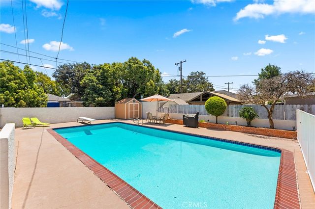 10332 Washington, South Gate, CA 90280
