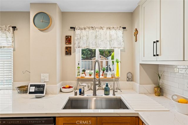 10332 Washington, South Gate, CA 90280