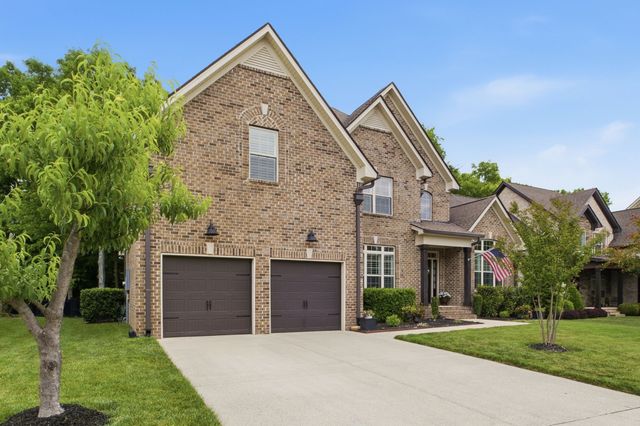 4050 Haversack Dr, Spring Hill, TN 37174