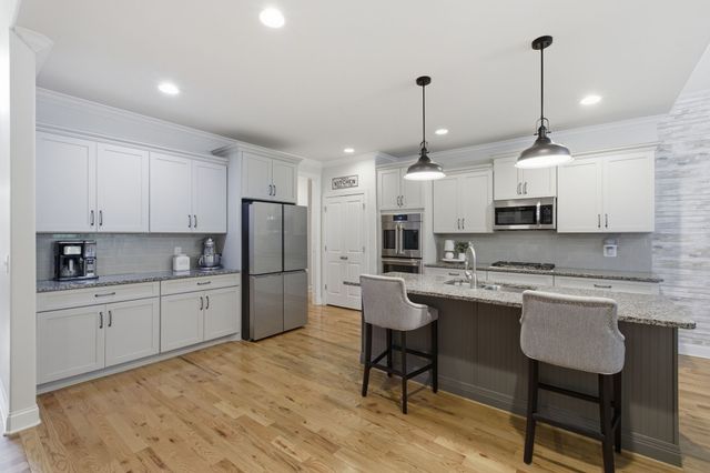 4050 Haversack Dr, Spring Hill, TN 37174