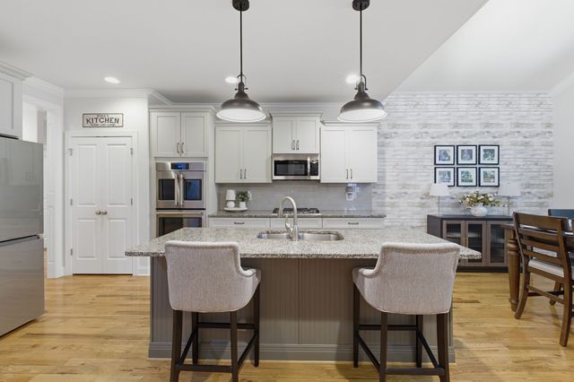 4050 Haversack Dr, Spring Hill, TN 37174