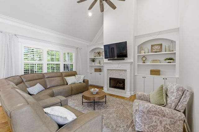 4050 Haversack Dr, Spring Hill, TN 37174