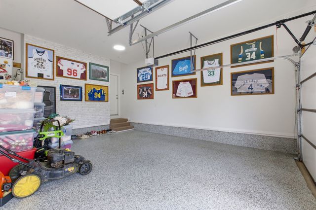 4050 Haversack Dr, Spring Hill, TN 37174