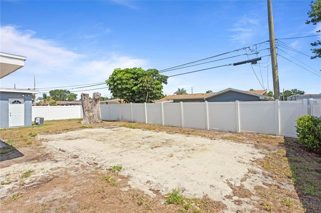 13733 TRINIDAD DRIVE, Seminole, FL 33776