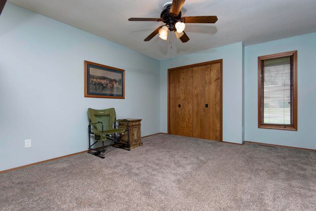 3975 N Stewart Avenue, Springfield, MO 65803