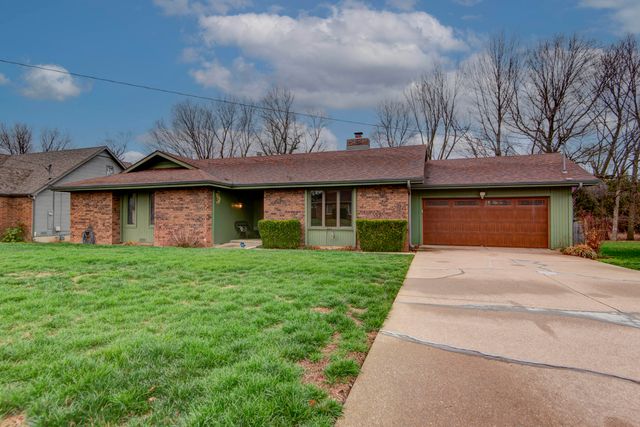 3975 N Stewart Avenue, Springfield, MO 65803