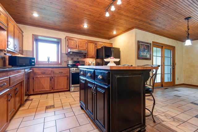 3975 N Stewart Avenue, Springfield, MO 65803