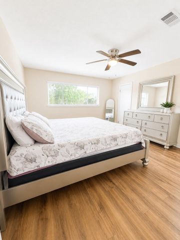 8419 Avington Road, La Porte, TX 77571