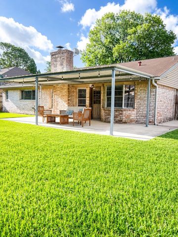 8419 Avington Road, La Porte, TX 77571
