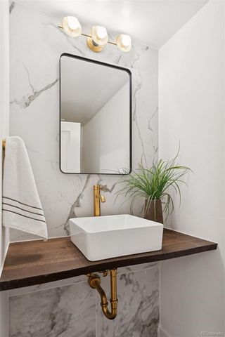 11880 Swadley Drive, Lakewood, CO 80215