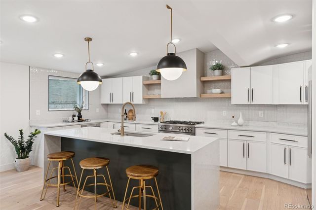 11880 Swadley Drive, Lakewood, CO 80215