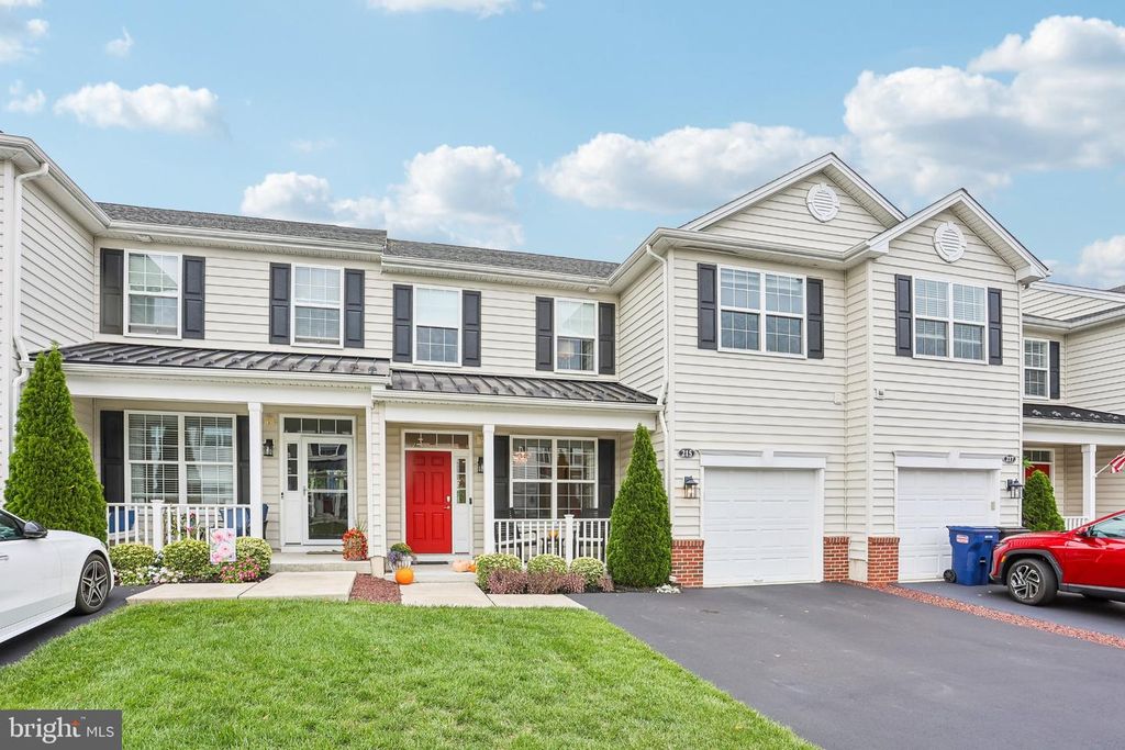 215 PARISH RD, FALLSINGTON, PA 19054 — exterior