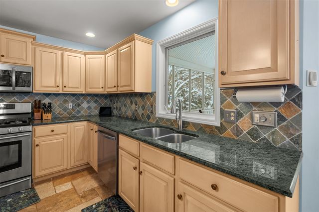 6086 Taggers Trail, Richland, MI 49083