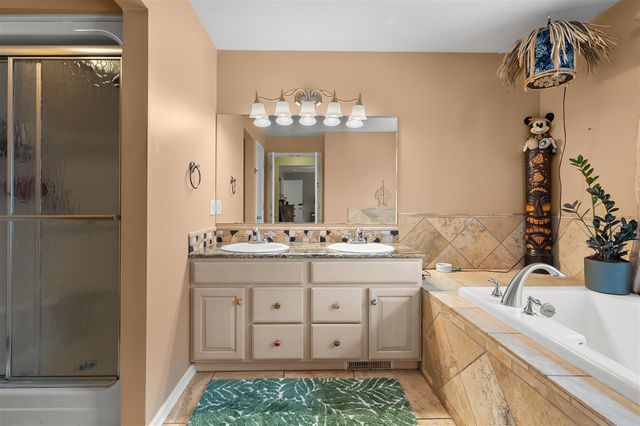 6086 Taggers Trail, Richland, MI 49083