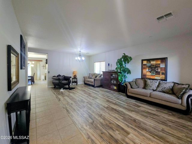 107 W Calle Bayeta, Sahuarita, AZ 85629