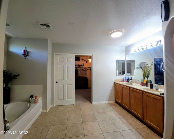 107 W Calle Bayeta, Sahuarita, AZ 85629