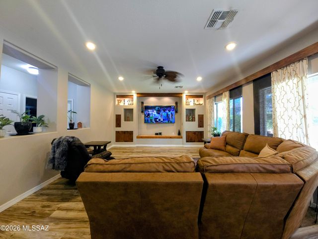 107 W Calle Bayeta, Sahuarita, AZ 85629