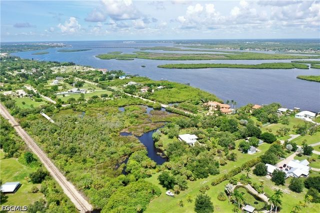 240 Horizon RD, Punta Gorda, FL 33982