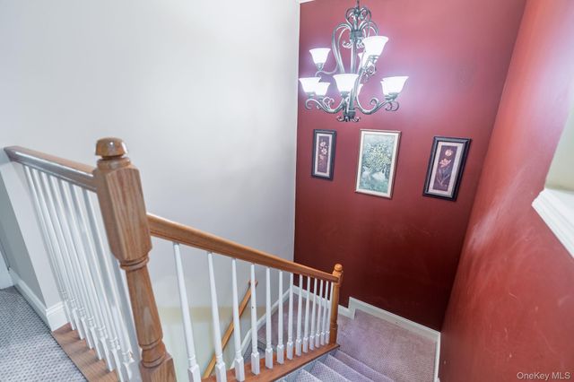 43 Torrey Pine Lane 82, Bay Shore, NY 11706