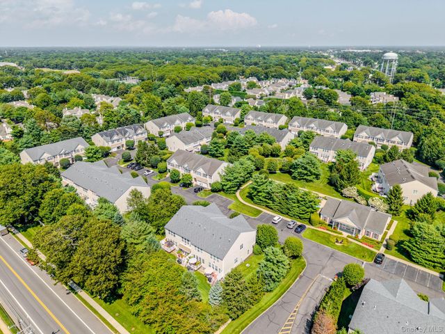 43 Torrey Pine Lane 82, Bay Shore, NY 11706