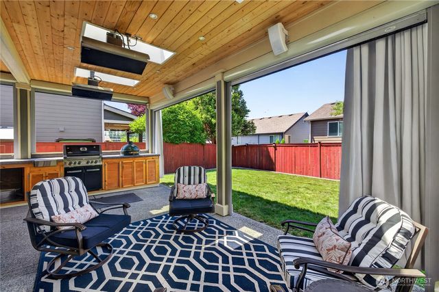 28213 225th Place SE, Maple Valley, WA 98038