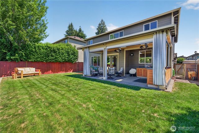 28213 225th Place SE, Maple Valley, WA 98038