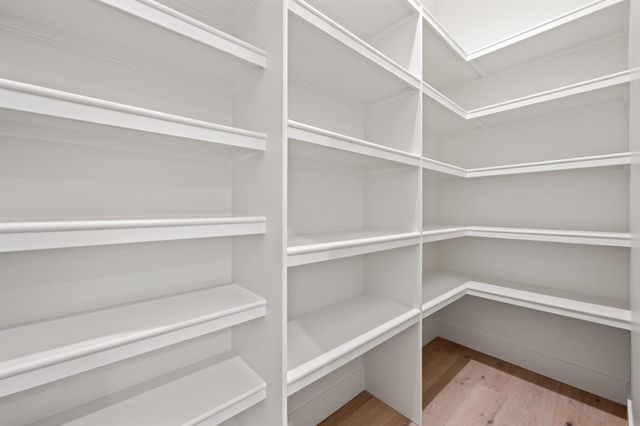 12985 Austin Forest Cir, Auburn, CA 95602