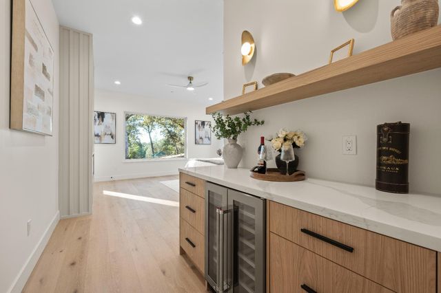 12985 Austin Forest Cir, Auburn, CA 95602