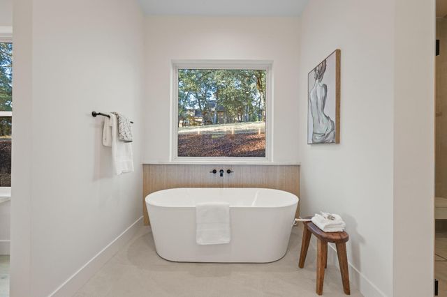 12985 Austin Forest Cir, Auburn, CA 95602