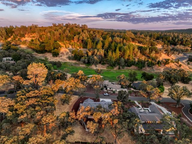 12985 Austin Forest Cir, Auburn, CA 95602