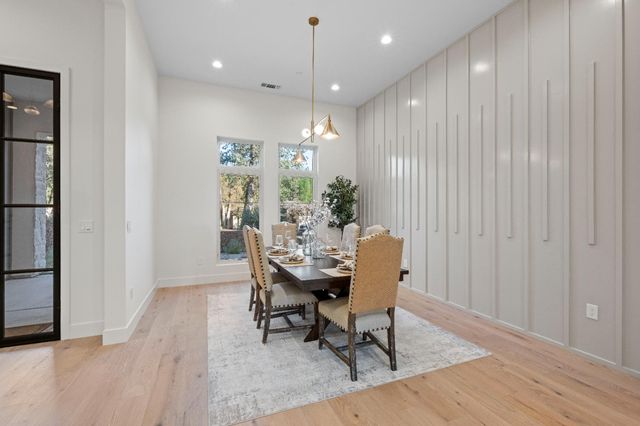 12985 Austin Forest Cir, Auburn, CA 95602