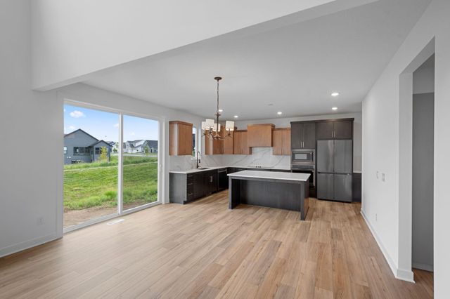 18225 103rd Avenue N, Maple Grove, MN 55311
